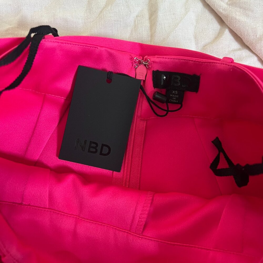 NBD Belted Skort in Hot Pink - Picture 5 of 8